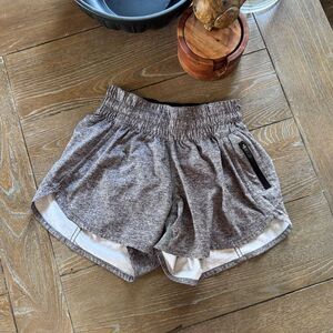 Lululemon Tracker Short V 4" Heather Lux Multi Black / Black Size 4